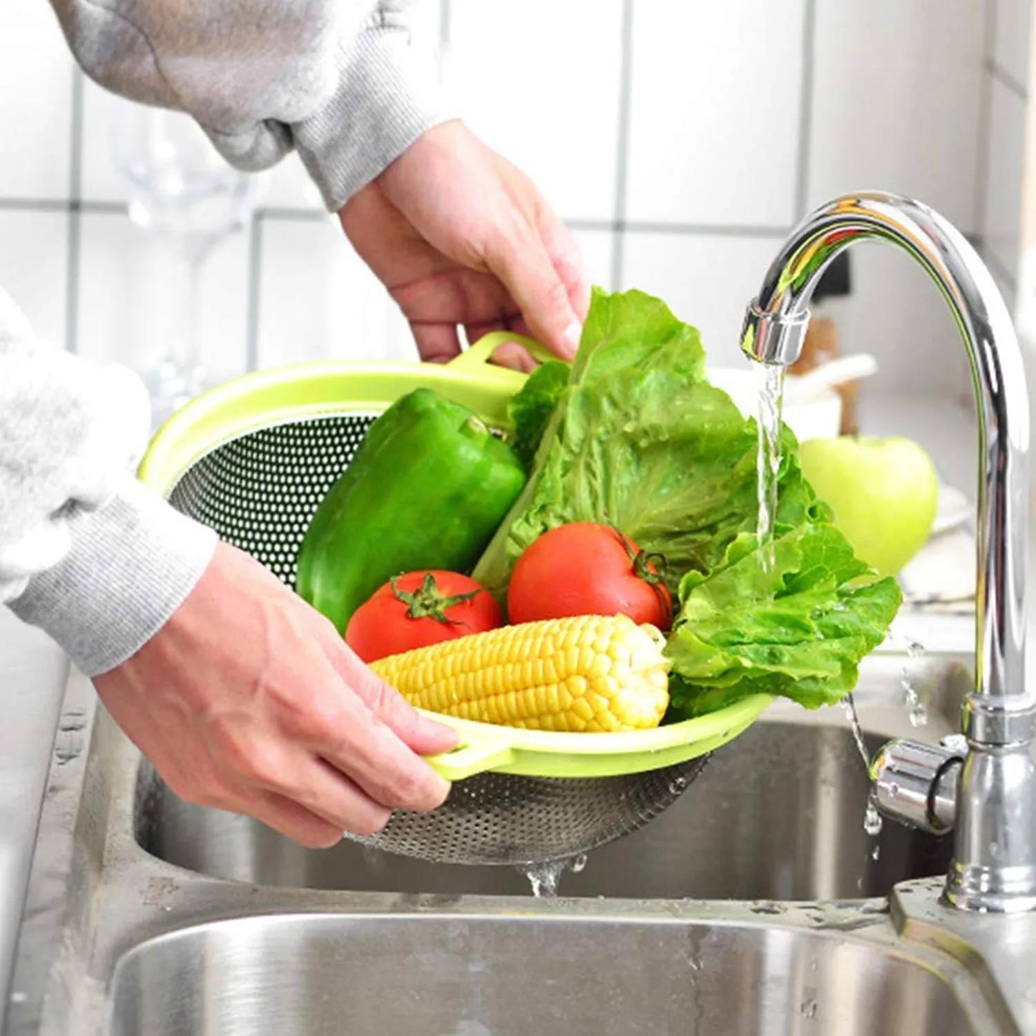 Stainless Steel Colander with Handle, Large Metal Green Strainer for Pasta, Spaghetti, Berry, Veggies, Fruits,  Kitchen Food Colander, Dishwasher Safe